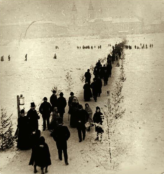 passage de piéton sur le Danube gelé en 1891